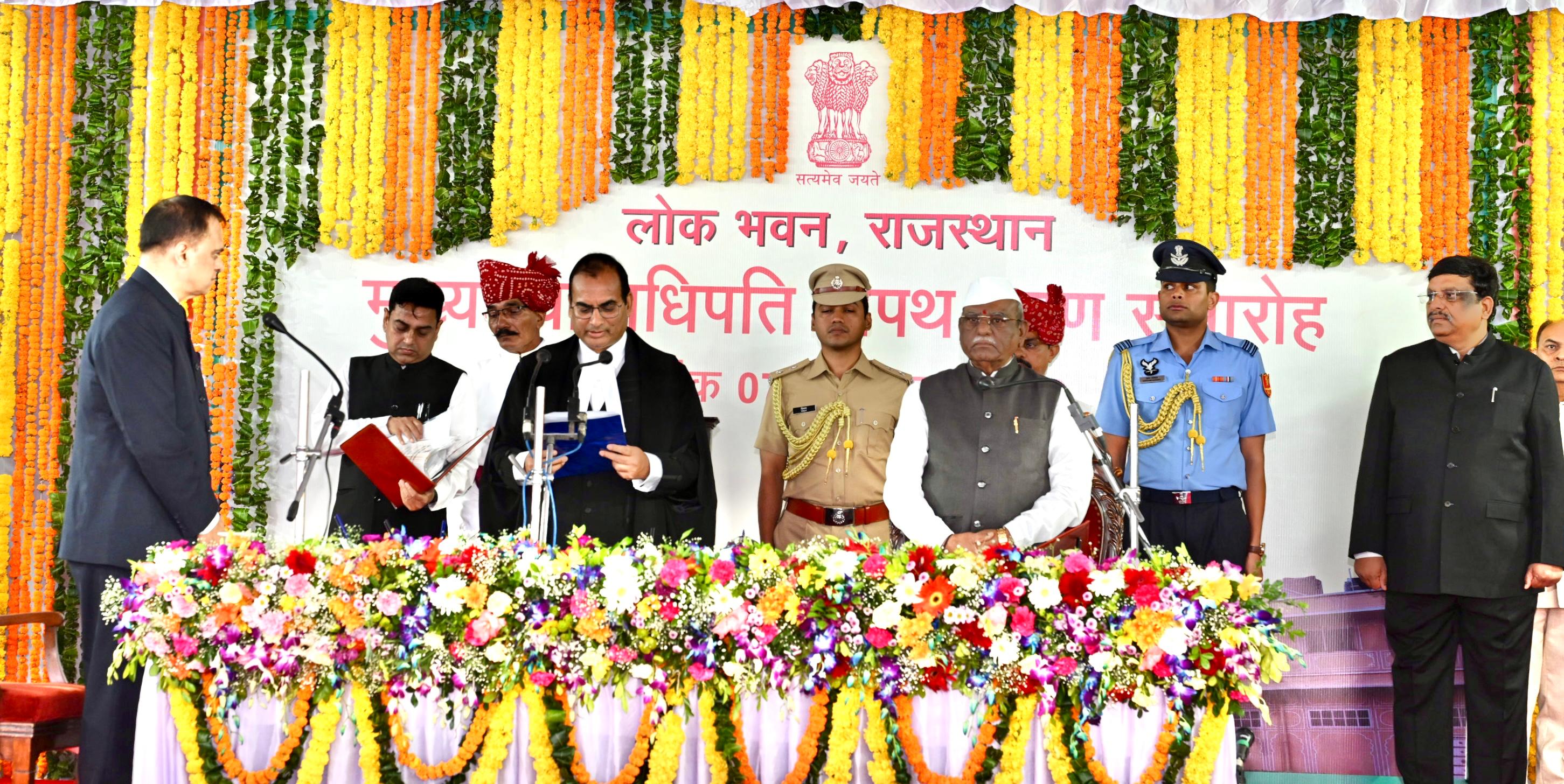 Hon'ble Governor administered the oath of office to the Chief Justice of Rajasthan Shri Sanjay Kumar Agrawal