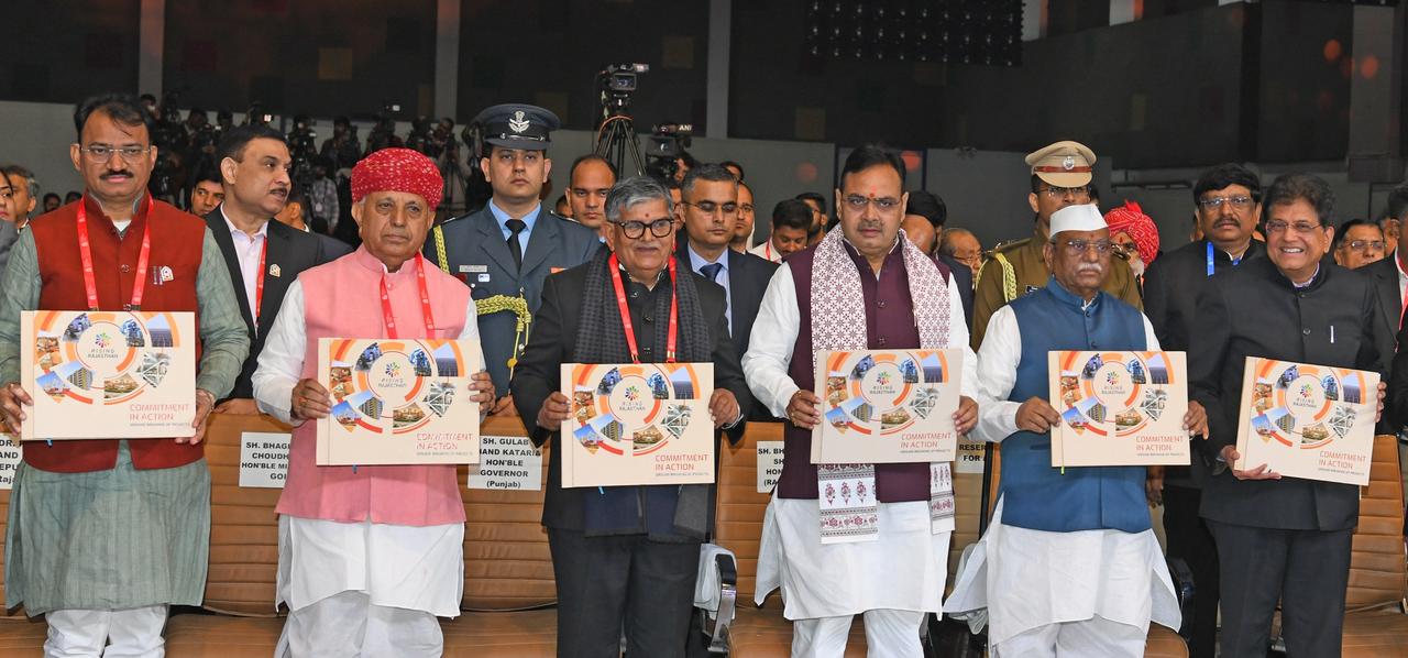 Hon'ble Governor has launched the book published on the conference organized on Rajasthani Pravasi Diwas